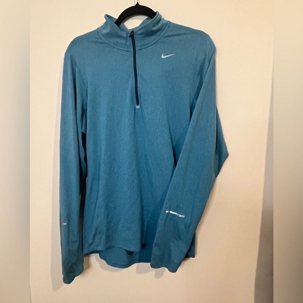Nike Element Blue Dri Fit Running 1/2 Zip Pullover. Size S